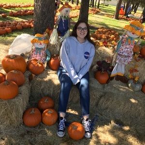 Meet your Posher, Jade